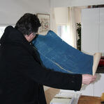 De eigenaar met de blauwdruk van zijn schip.
<br/>
Richard Keijzer, 2009